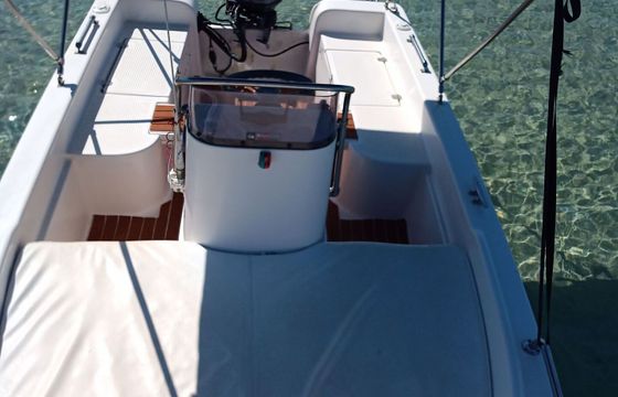 Boat without licence  Gasolina incluida Cala 450 15hp