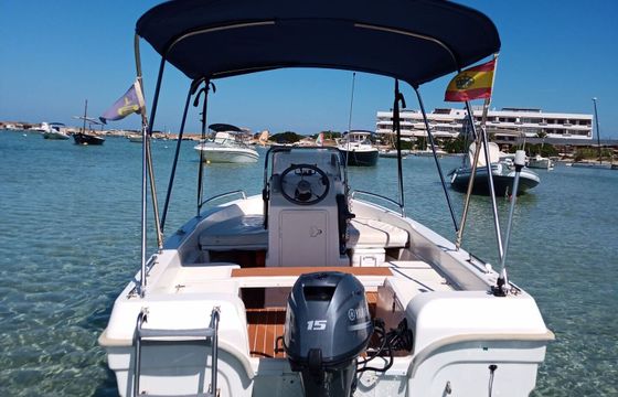Boat without licence  Gasolina incluida Cala 450 15hp