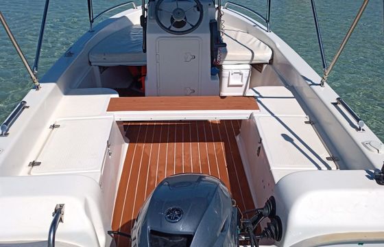 Boat without licence  Gasolina incluida Cala 450 15hp