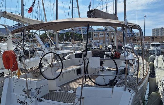 Sailboat JEANNEAU SUN ODYSSEY 379 10.98m