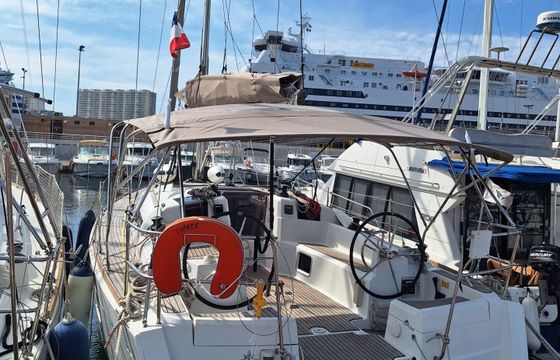 Sailboat JEANNEAU SUN ODYSSEY 379 10.98m