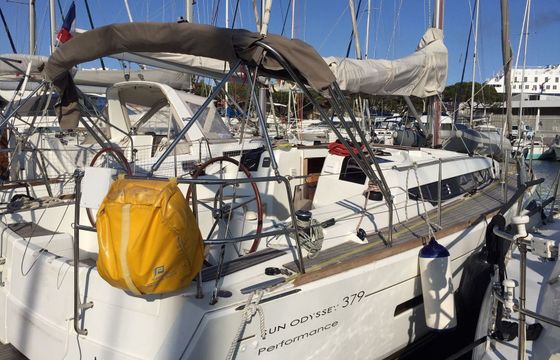 Sailboat JEANNEAU SUN ODYSSEY 379 10.98m