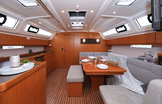 Sailboat Bavaria Yachtbau Bavaria Cruiser 46 - 4 cab. 14m