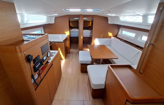 Sailboat Jeanneau Sun Odyssey 490 14.33m
