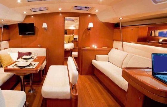 Sailboat BENETEAU OCEANIS 54 15.6m