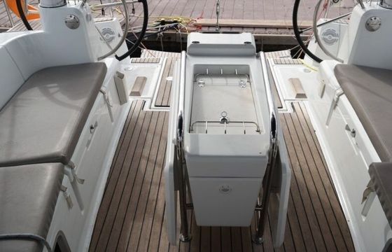 Sailboat Jeanneau Sun Odyssey 469 14.05m