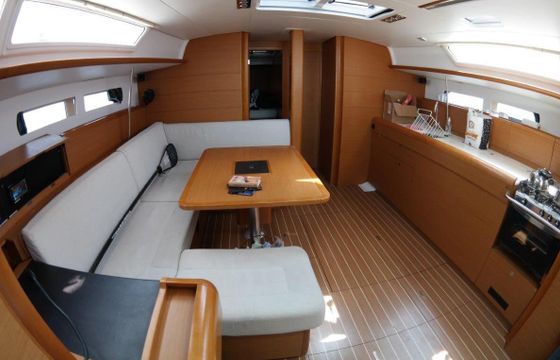 Sailboat Jeanneau Sun Odyssey 469 14.05m