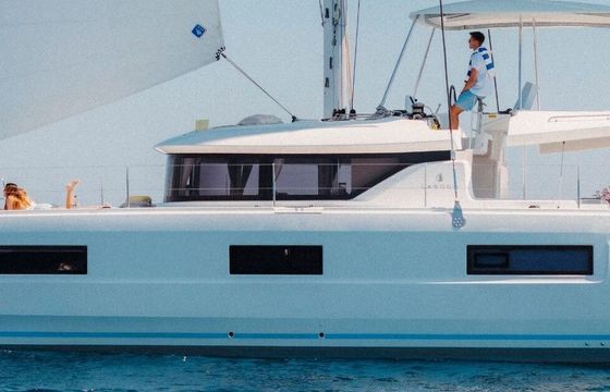 Catamaran Lagoon 46 - ICONIC 14.5m