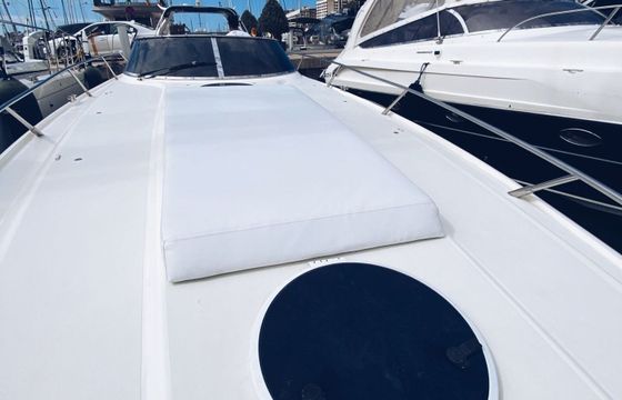Motorboat Sunseeker Apache 45 700hp