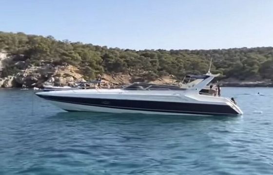Motorboat Sunseeker Apache 45 700hp