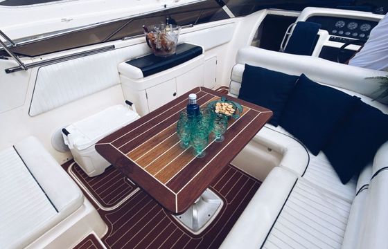 Motorboat Sunseeker Apache 45 700hp