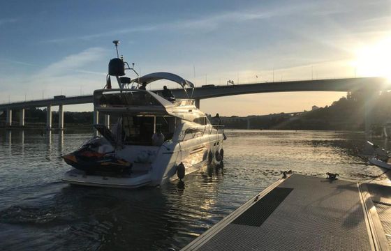 Motorboat Beneteau princess 56