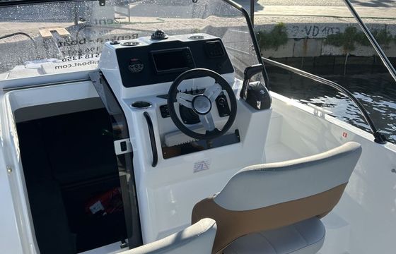 Motorboat Beneteau Flyer 7 200hp