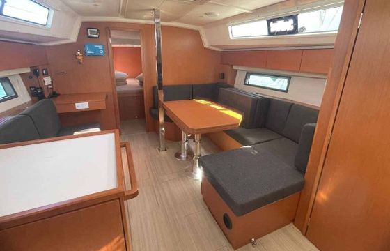Sailboat Bavaria Yachtbau Bavaria C42 12m