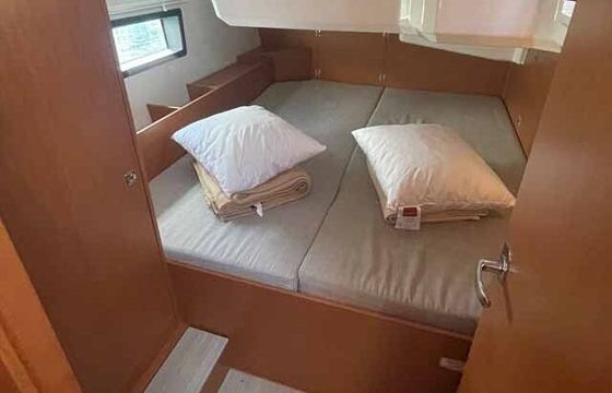 Sailboat Bavaria Yachtbau Bavaria C42 12m