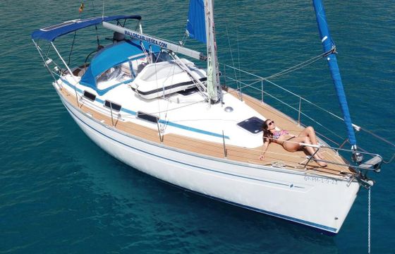 Sailboat Bavaria Cruiser 32 9.85m