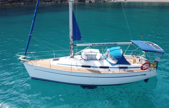 Sailboat Bavaria Cruiser 32 9.85m