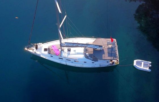 Sailboat Beneteau Cyclades 43.4 13.26m