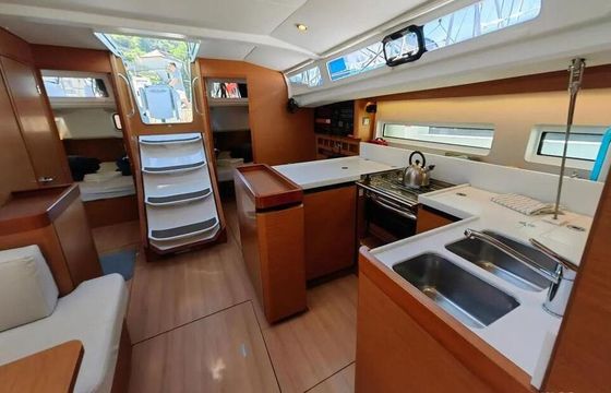 Sailboat Jeanneau Sun Odyssey 440 13m