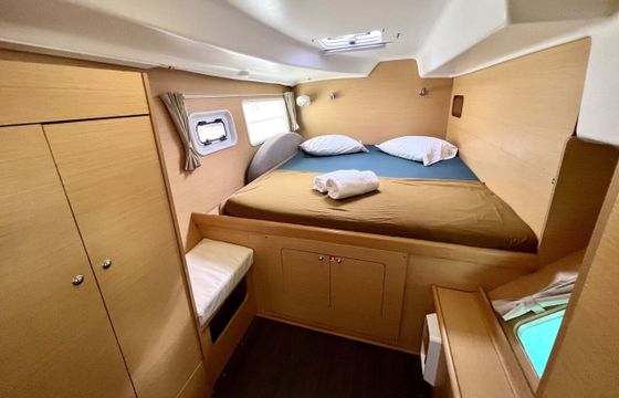 Catamaran Lagoon 380 S2 Owner Version 11.56m