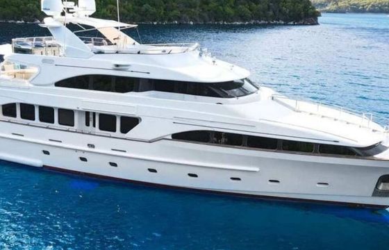 Motorboat Benetti Classic 115 1490hp