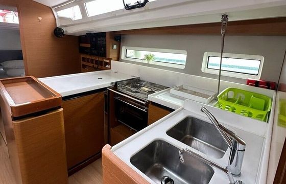 Sailboat Jeanneau Sun Odyssey 440 - 4 cab. 13m