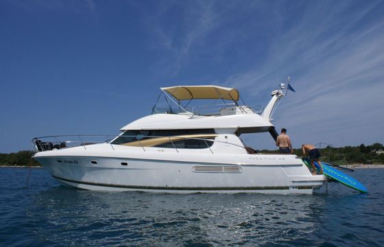 Motor yacht JEAUNNEAU PRESTIGE FLY 46 1000hp