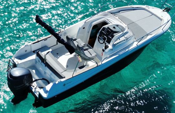 Motorboat Jeanneau Cap camarat 7.5 wa 225hp