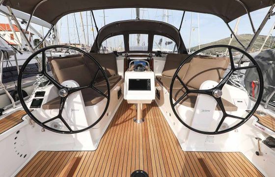 Sailboat Bavaria Yachtbau Bavaria Cruiser 37 Style 11m