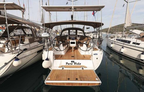 Sailboat Bavaria Yachtbau Bavaria Cruiser 37 Style 11m