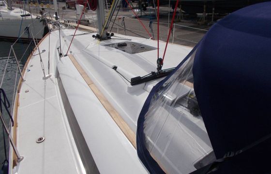 Sailboat Jeanneau Sun Odyssey 419 12m