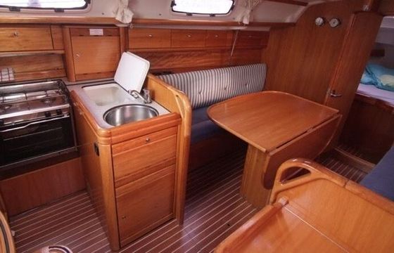 Sailboat BAVARIA 30 CRUISER 9.45m