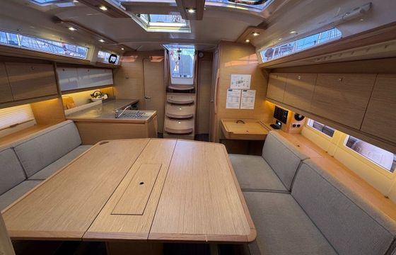 Sailboat Dufour Yachts Dufour 390 11.94m