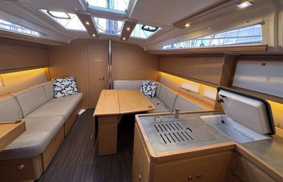 Sailboat Dufour Yachts Dufour 390 11.94m