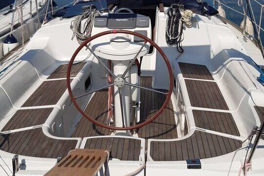 Sailboat Jeanneau Sun Odyssey 37 11.47m