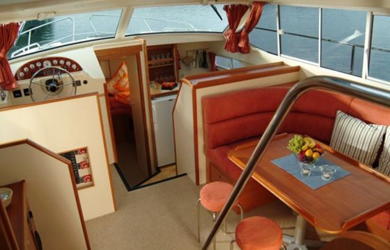 Houseboat Europa 400