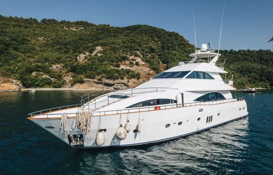 Motor yacht custom-made 2010 800hp