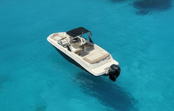 Motorboat Bayliner Vr6 150hp
