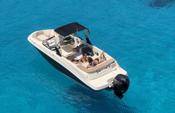 Motorboat Bayliner Vr6 150hp