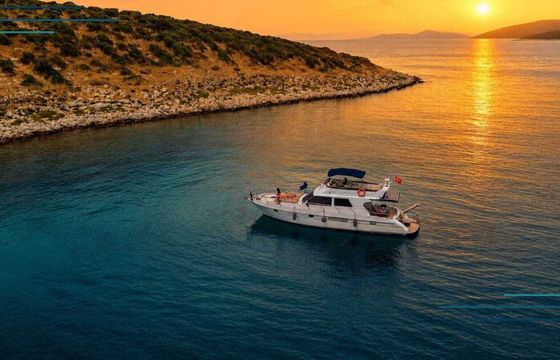 Motor yacht 2025 2010