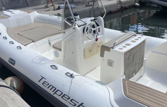 RIB Capelli Tempest 700