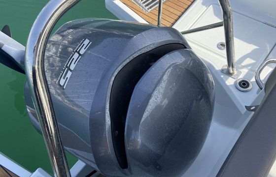 Motorboat Jeanneau Cap Camarat 7.5 Cc 225hp