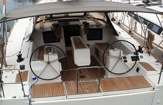 Sailboat DUFOUR 460 Grand Large 14.15m
