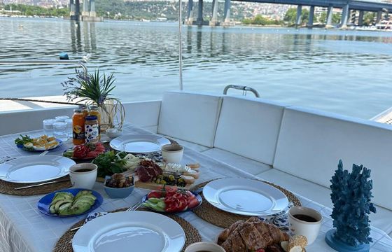 Motor yacht Custom made 2010