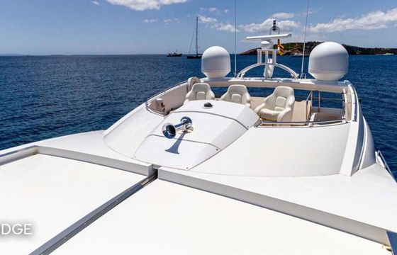 Motor yacht Sunseeker predator 84 2434hp