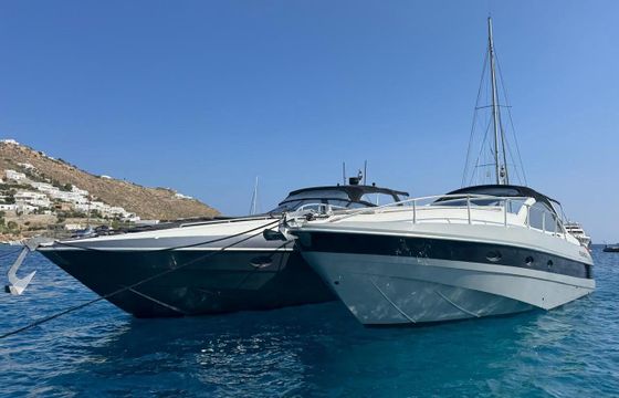 Motor yacht Pershing 38 Prershing 38,MYKONOS South coast,SANTORINI,PAROSea 840hp