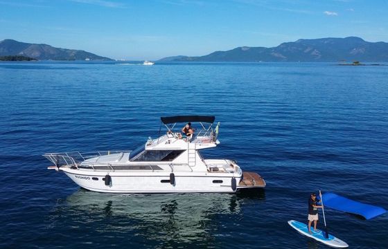 Motorboat Intermarine Oceanic 36