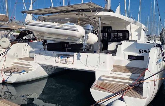 Catamaran Lagoon-Bénéteau Lagoon 46 - 4 + 2 cab. 13m