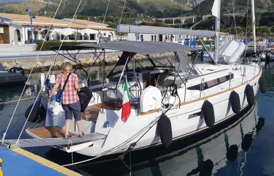 Sailboat Jeanneau Sun Odyssey 519 15.75m