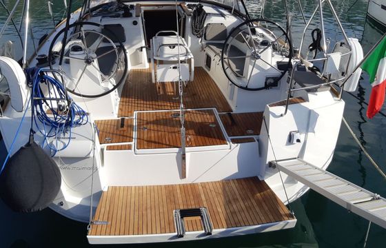 Sailboat Jeanneau Sun Odyssey 519 15.75m
